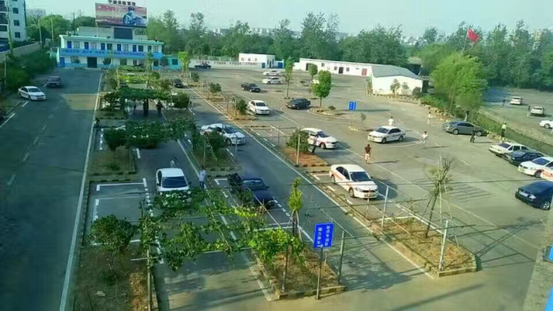 乐驰驾校环境