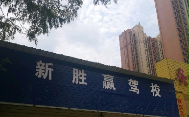 hA{У