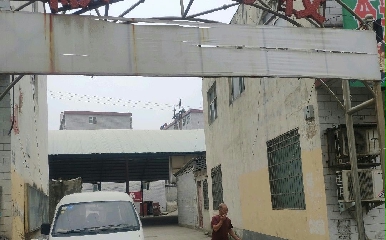 L{У