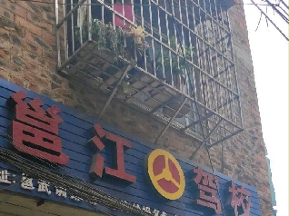 ߽{У