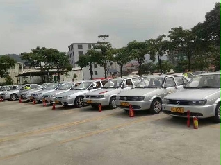 xt{У