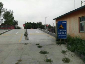 ˼У