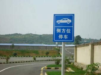 ʥУ
