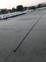 У