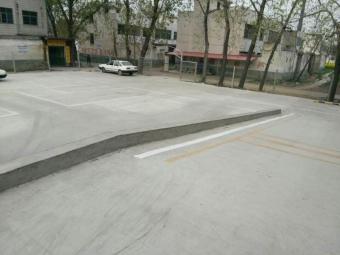 交通驾校训练场实拍图