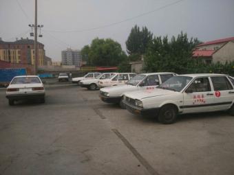 交通驾校教练车