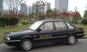莹鸿驾校