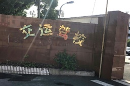 ˼У