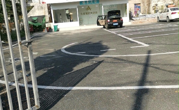 ڰУ