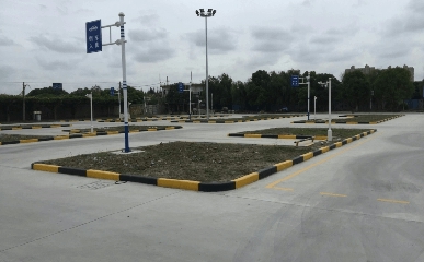 ͭ尲