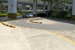 贵龙驾校